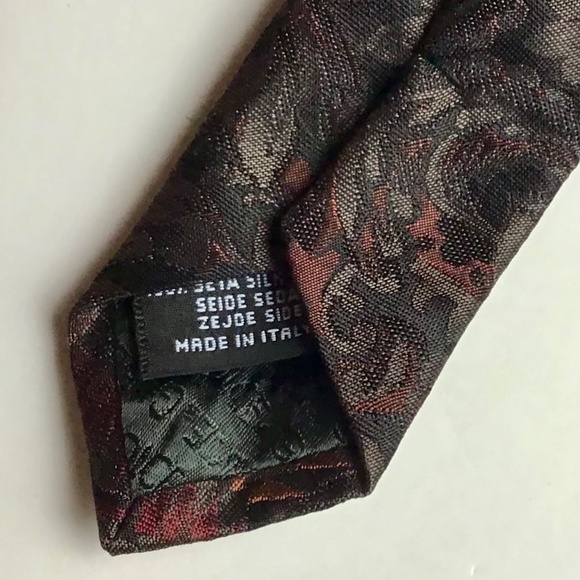 Dolce & Gabbana  dark colours print  Soie/ silk tie made in Italy 🇮🇹 - Picture 7 of 7